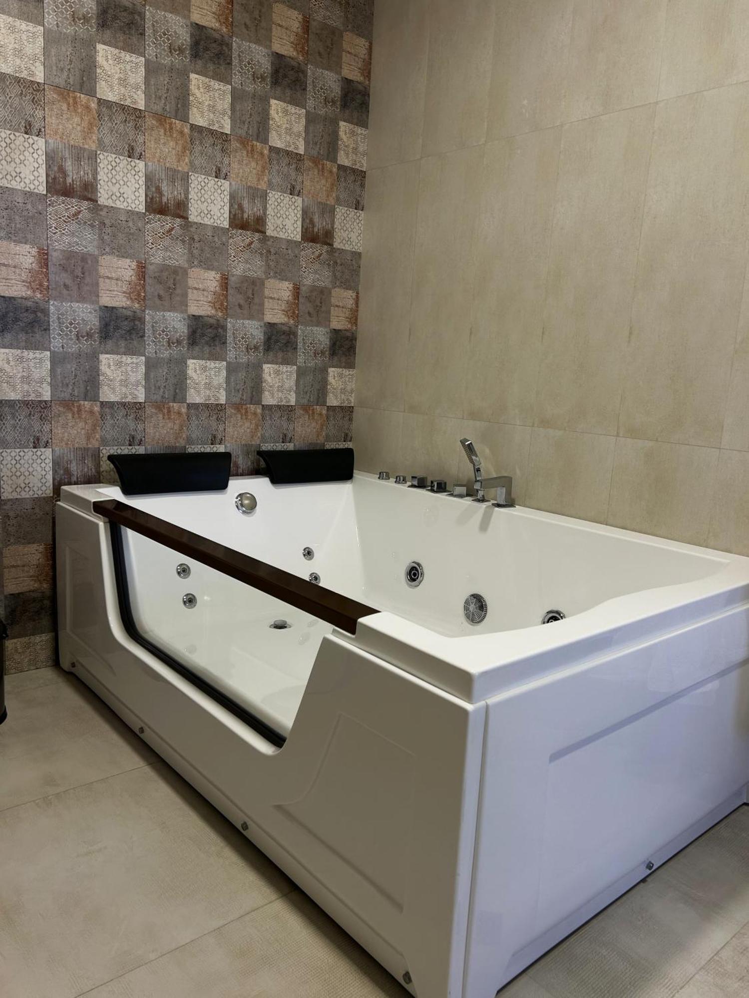 21 Rooms Hotel Gyumri Esterno foto